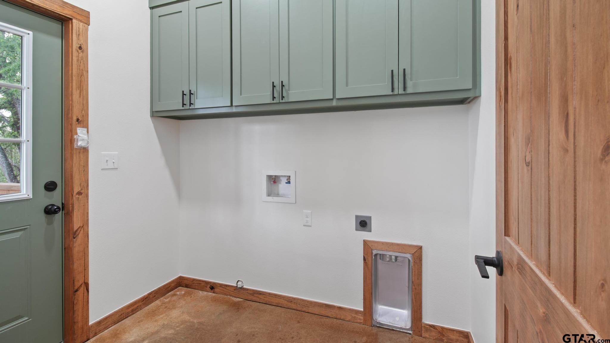 22522 Pine Street Flint, TX 75762 - Photo 22 of 39 a view of storage and utility room