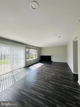 $3,999 | 8635 Reseca Lane, Springfield, VA 22152