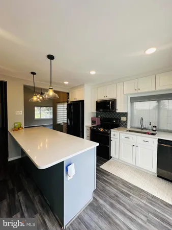 $3,999 | 8635 Reseca Lane, Springfield, VA 22152