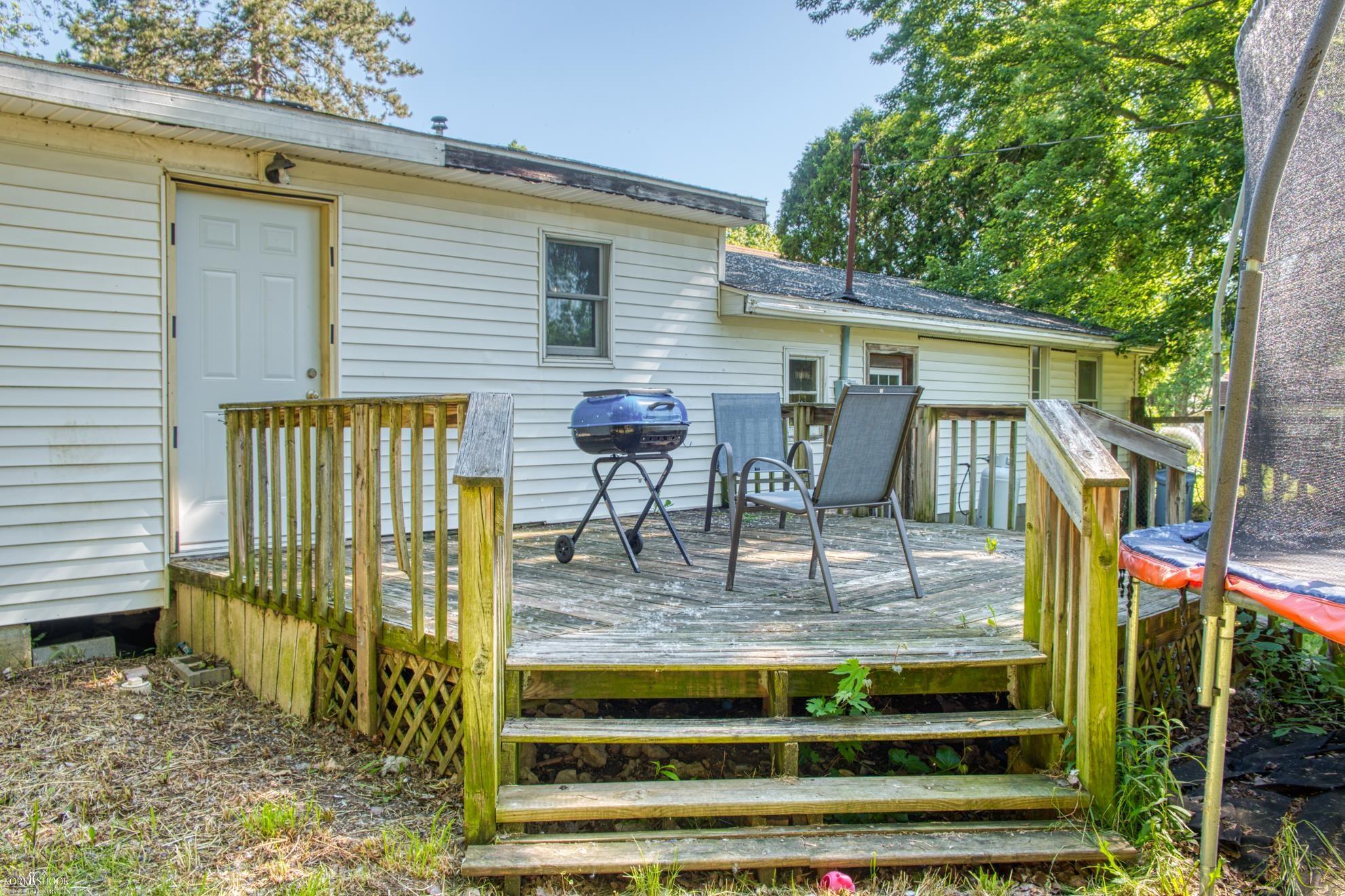 441 West Lansing Road Morrice, MI 48857 - Photo 16 of 26
