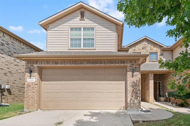 $299,000 | 154 Castleridge Drive, Unit B, Little Elm, TX 75068