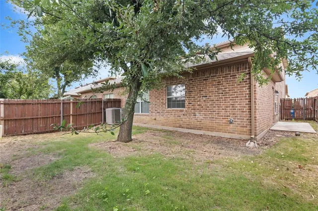 $299,000 | 154 Castleridge Drive, Unit B, Little Elm, TX 75068