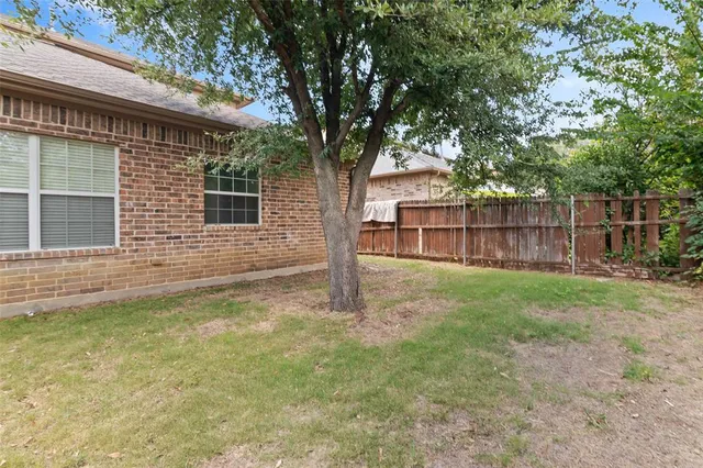 $299,000 | 154 Castleridge Drive, Unit B, Little Elm, TX 75068