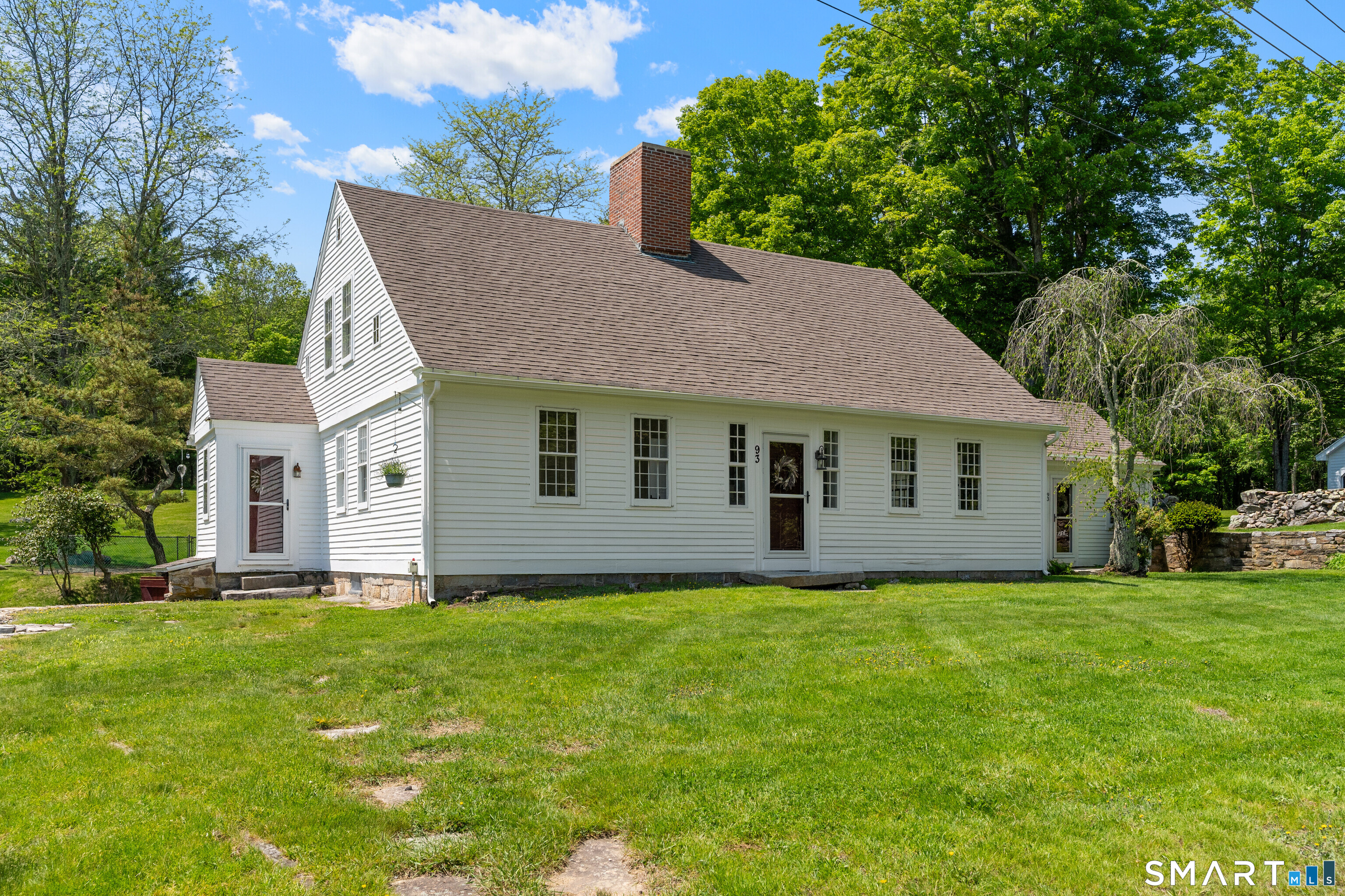 93 Upton Road Ashford, CT 06278 - Photo 5 of 40 93 UPTON ROAD - Beautifully preserved, updated, & turnkey c.1733 principle Cape Cod home.