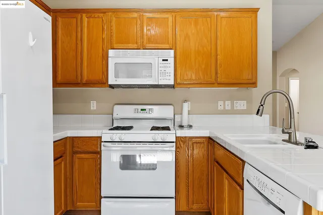 $370,000 | 617 Twin Lakes Lane, Rio Vista, CA 94571