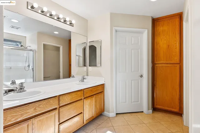 $370,000 | 617 Twin Lakes Lane, Rio Vista, CA 94571