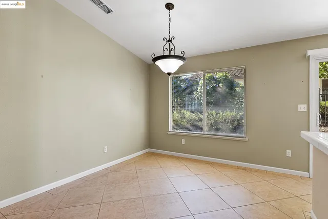 $370,000 | 617 Twin Lakes Lane, Rio Vista, CA 94571