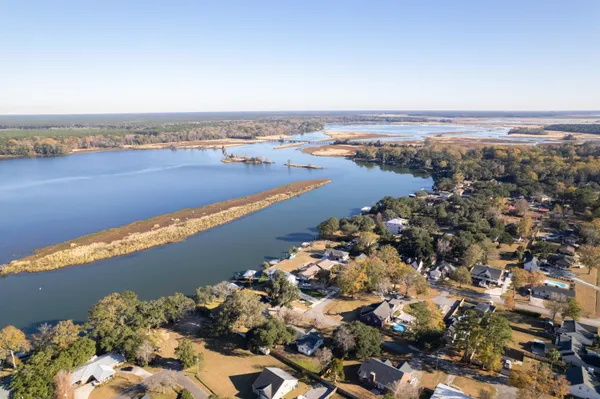 $475,000 | 1822 State Rd S-8-684, Moncks Corner, SC 29461