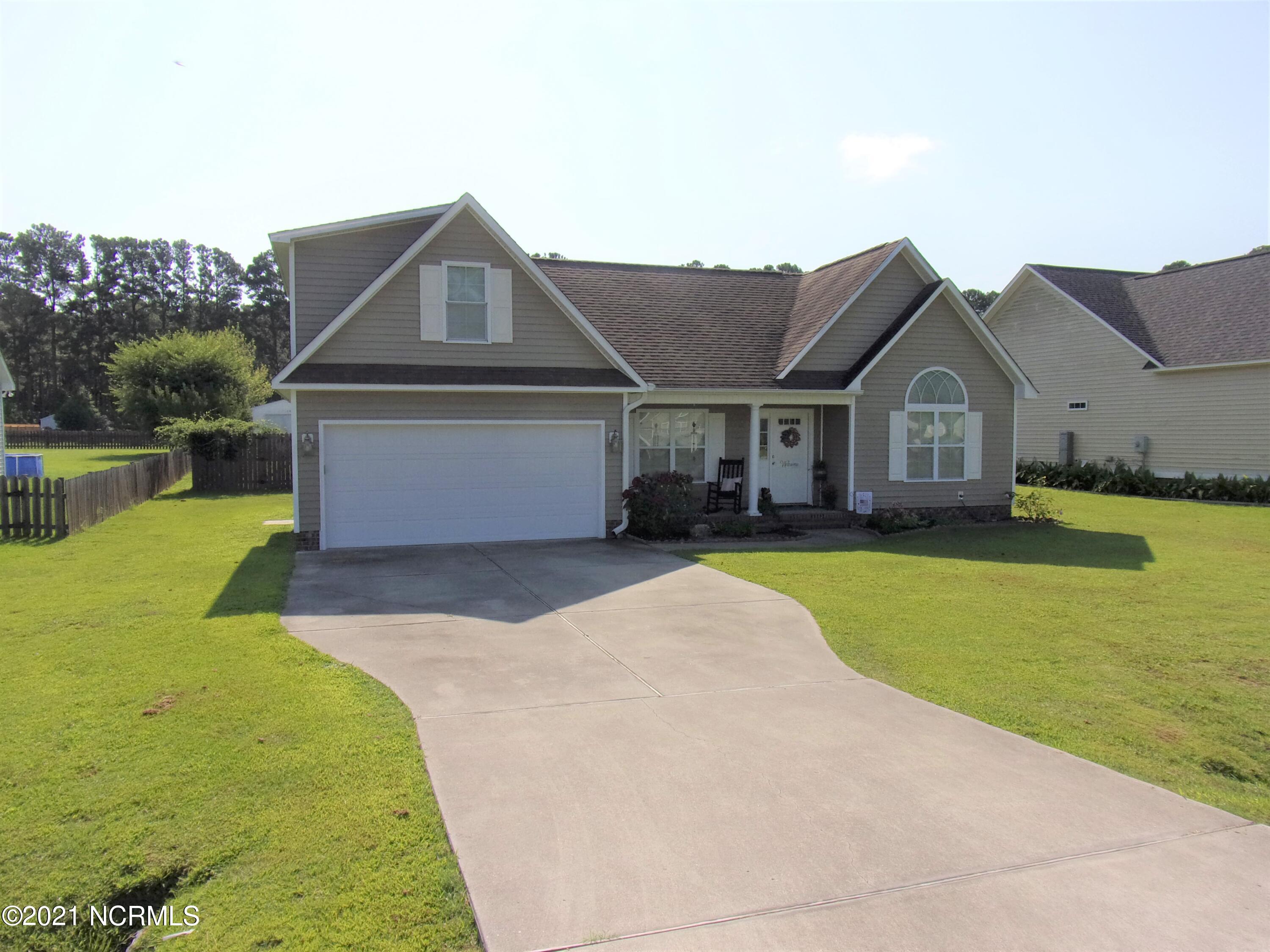 103 Pecan Ridge Drive New Bern, NC 28562 - Photo 1 of 32 103 Pecan Ridge Dr