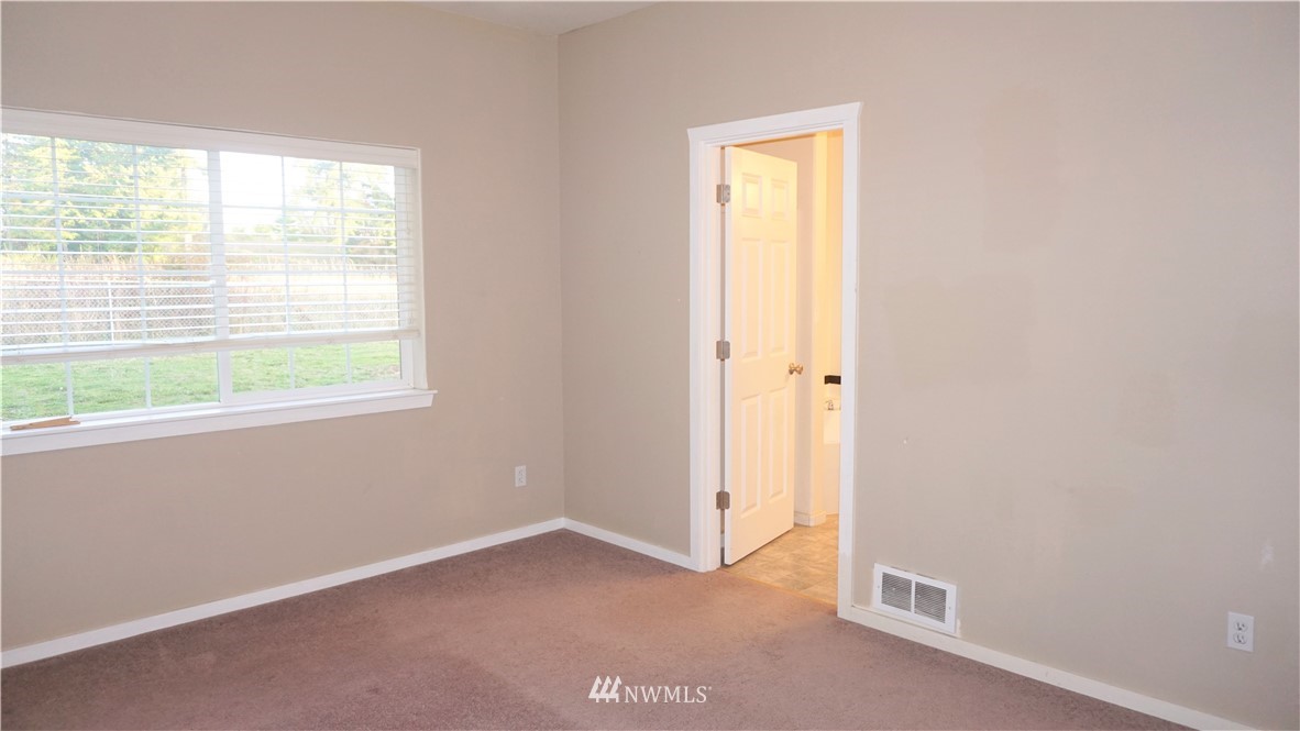 21 Mussel Beach Road Sequim, WA 98382 - Photo 16 of 23 Gallery Image 16