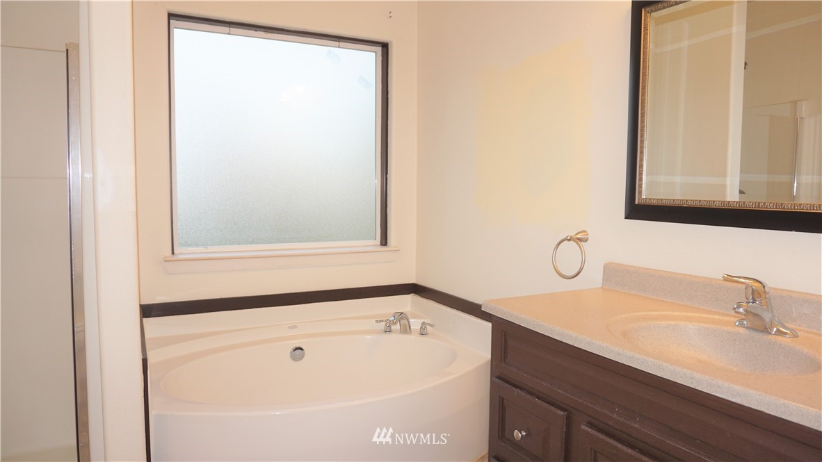 21 Mussel Beach Road Sequim, WA 98382 - Photo 17 of 23 Gallery Image 17