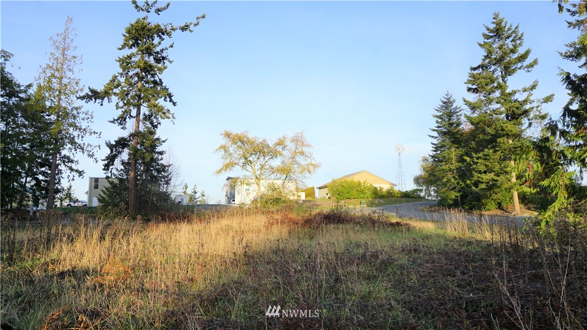 21 Mussel Beach Road Sequim, WA 98382 - Photo 3 of 23 Gallery Image 3