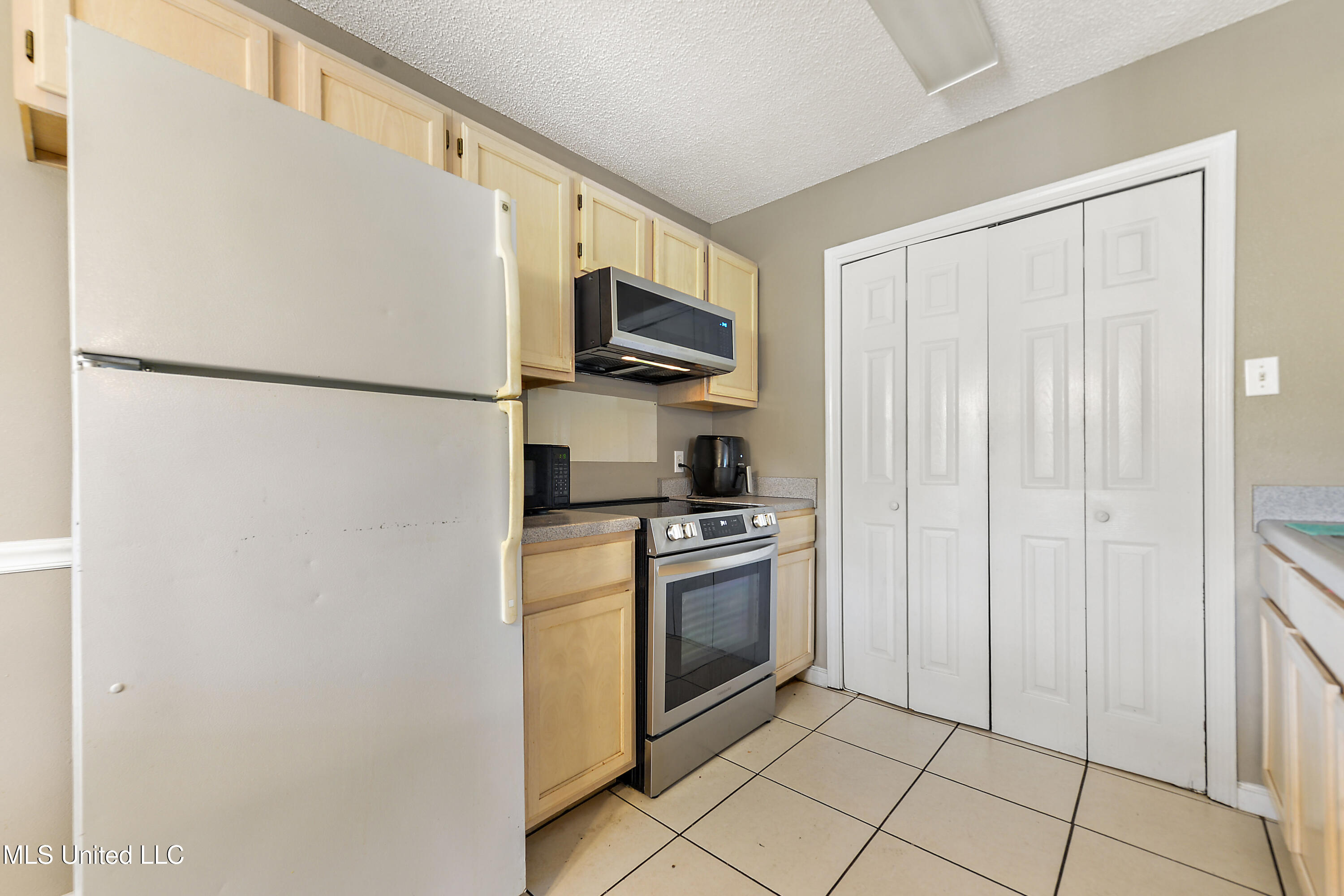 5080 Gautier Vancleave Road, Unit C10 Gautier, MS 39553 - Photo 8 of 20 007 (14)