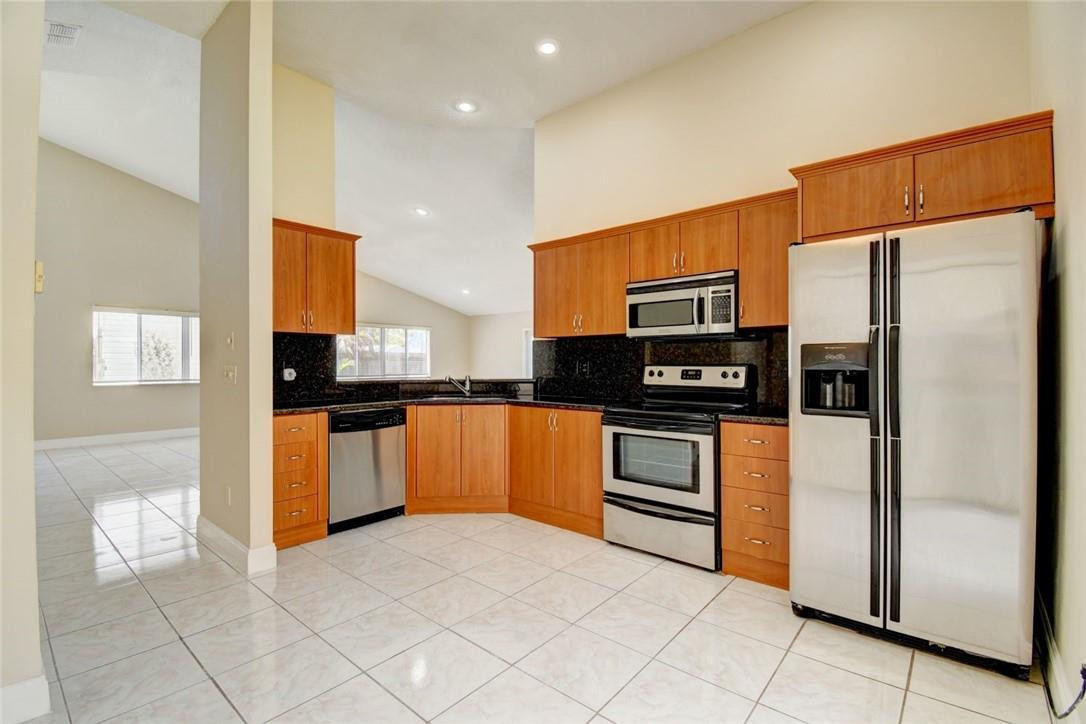 23197 Bentley Place Boca Raton, FL 33433 - Photo 11 of 24 Photo 11
