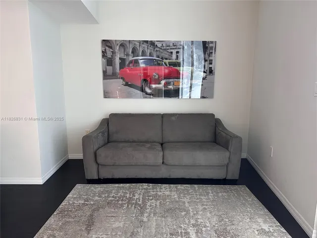 $4,300 | 1800 North Bayshore Drive, Unit 511, Miami, FL 33132