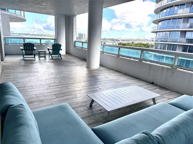 $4,300 | 1800 North Bayshore Drive, Unit 511, Miami, FL 33132