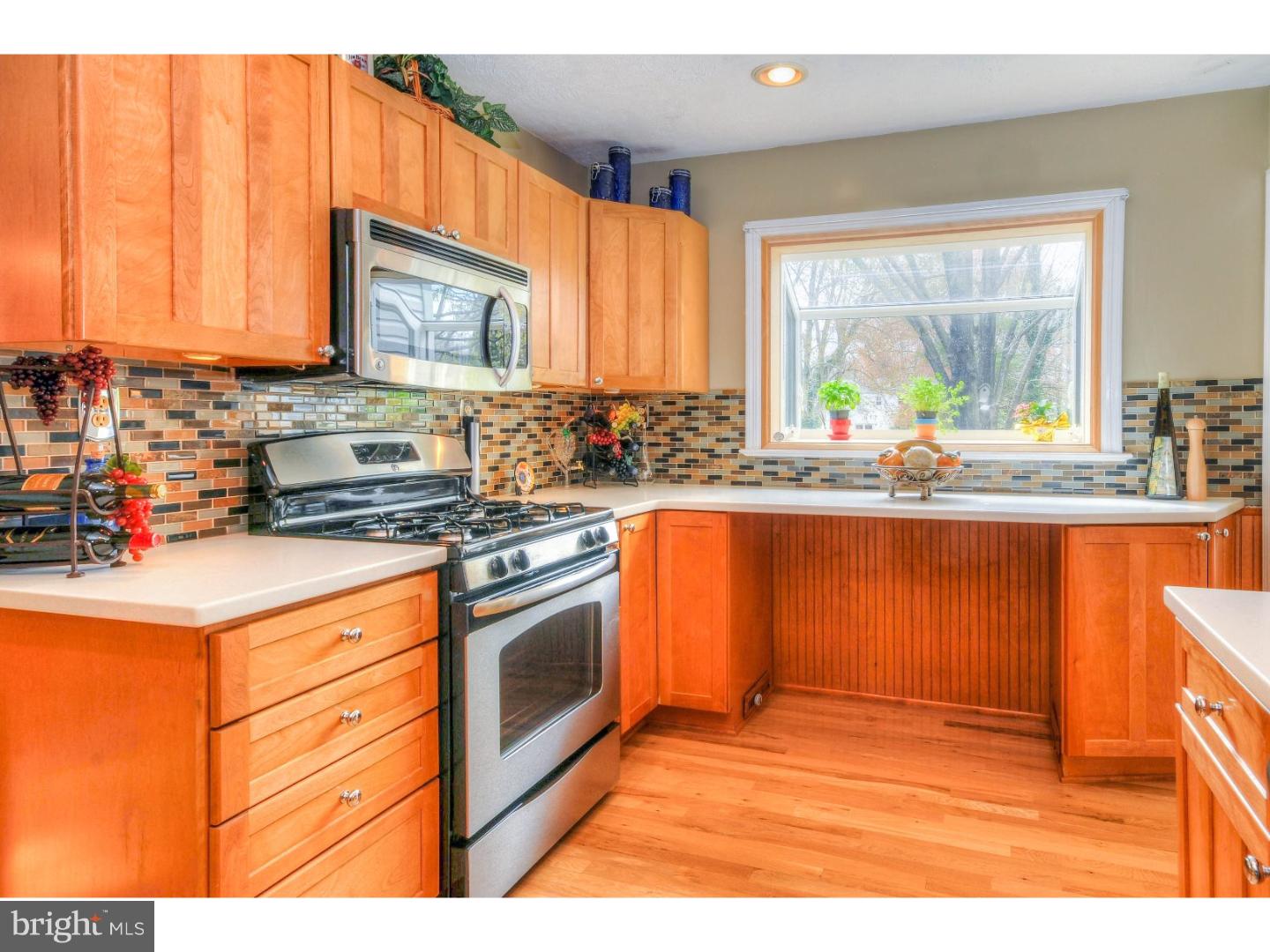 571 Dutch Neck Road East Windsor, NJ 08520 - Photo 13 of 25 Gallery Image 13