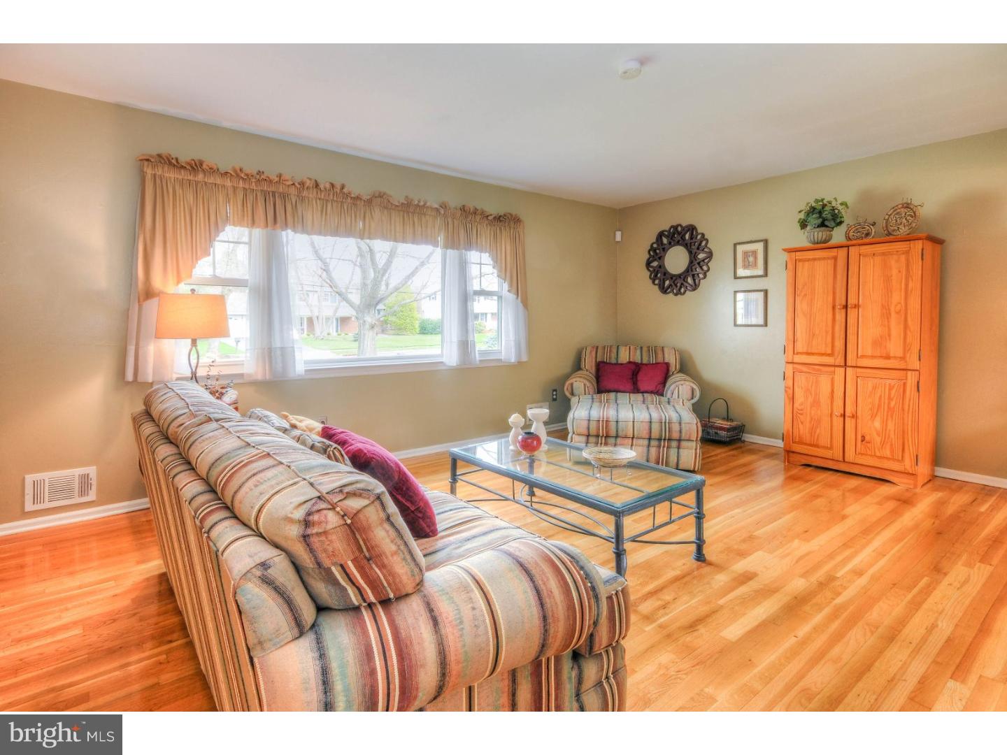 571 Dutch Neck Road East Windsor, NJ 08520 - Photo 10 of 25 Gallery Image 10