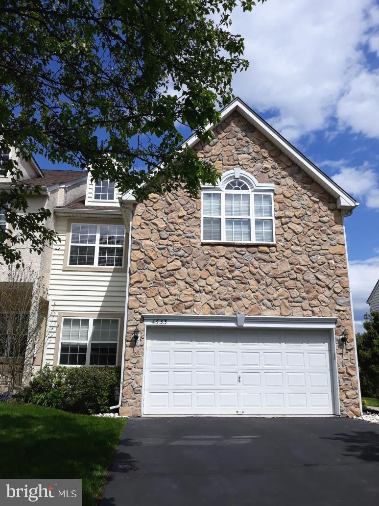 4633 Old Oak Road Doylestown, PA 18902 - Photo 1 of 21 Front View