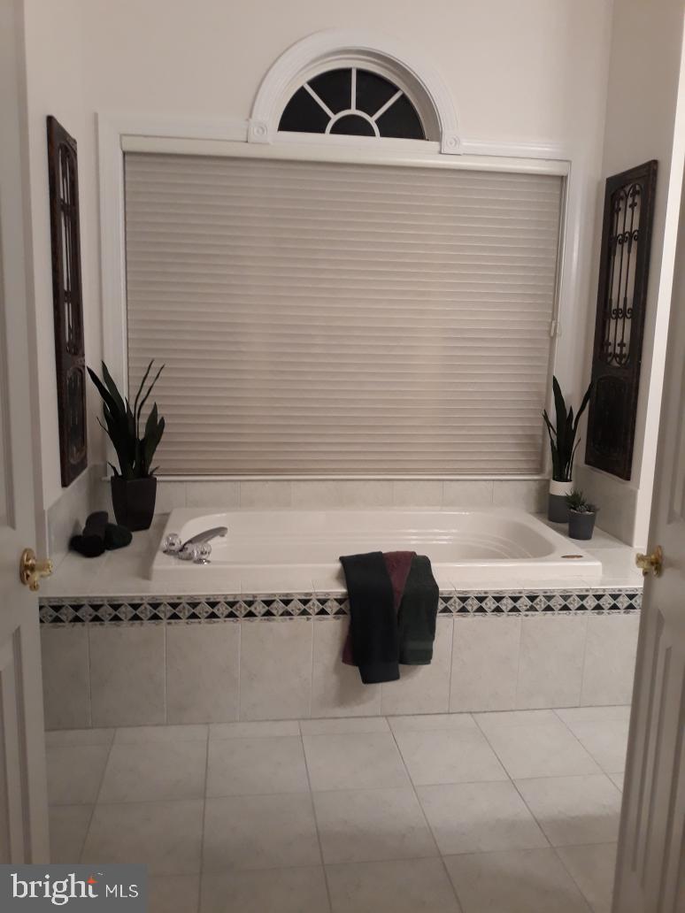 4633 Old Oak Road Doylestown, PA 18902 - Photo 15 of 21 Master Bathroom