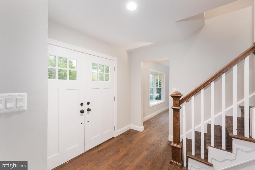 7912 St George Court Springfield, VA 22153 - Photo 14 of 32 Gallery Image 14