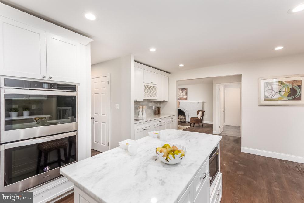 7912 St George Court Springfield, VA 22153 - Photo 4 of 32 Gallery Image 4