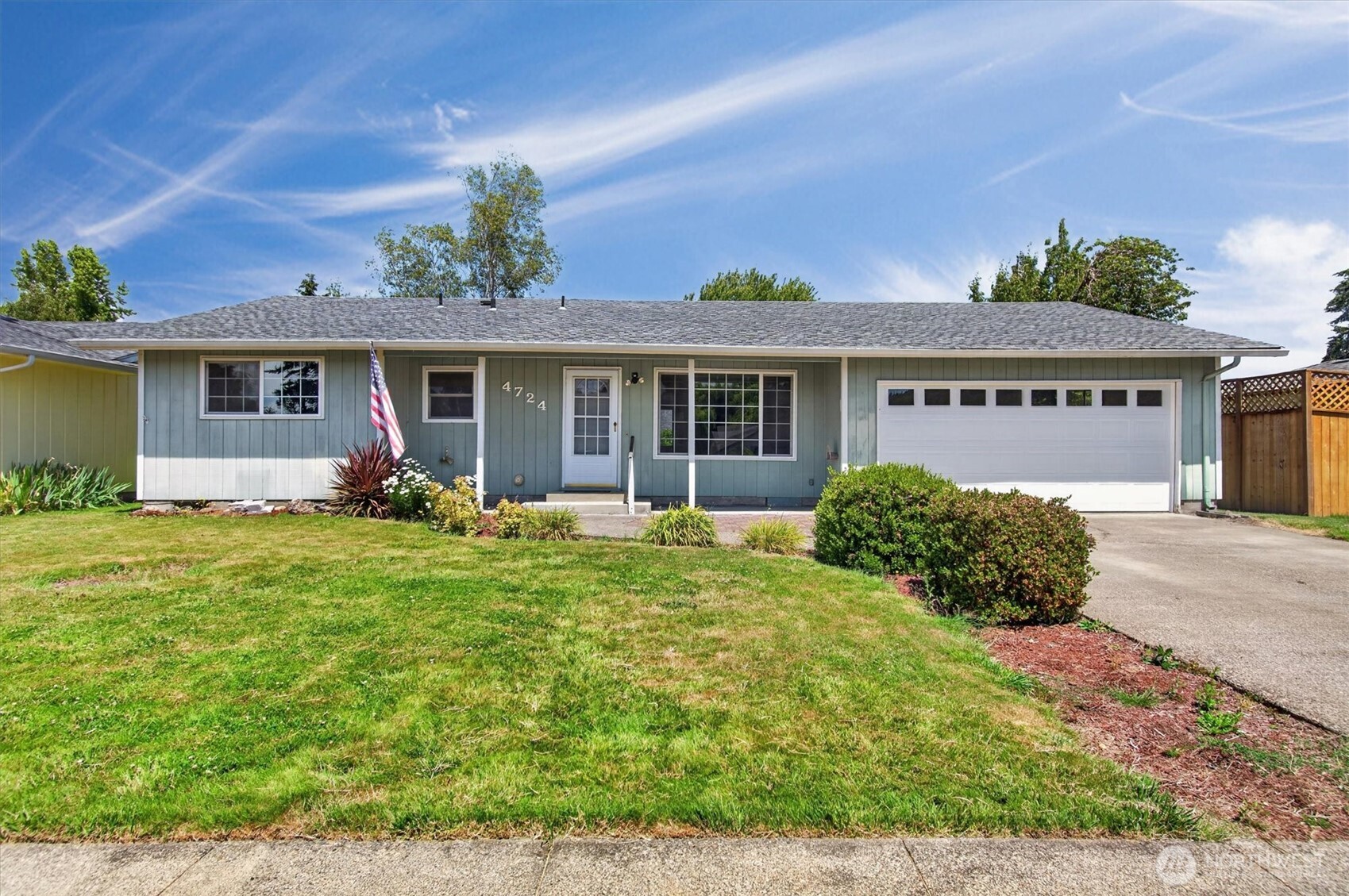 4724 Windemere Street Longview, WA 98632 - Photo 2 of 27