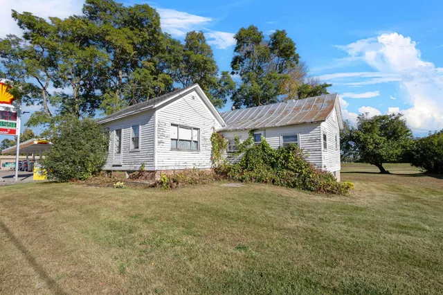 $249,900 | 852 Smith Avenue, Oconto, WI 54153