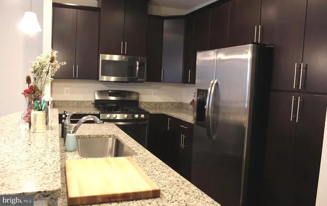 $2,700 | 24676 Footed Ridge Terrace, Sterling, VA 20166