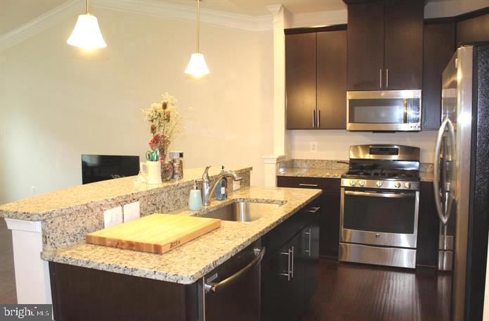 24676 Footed Ridge Terrace Sterling, VA 20166 - Photo 15 of 17