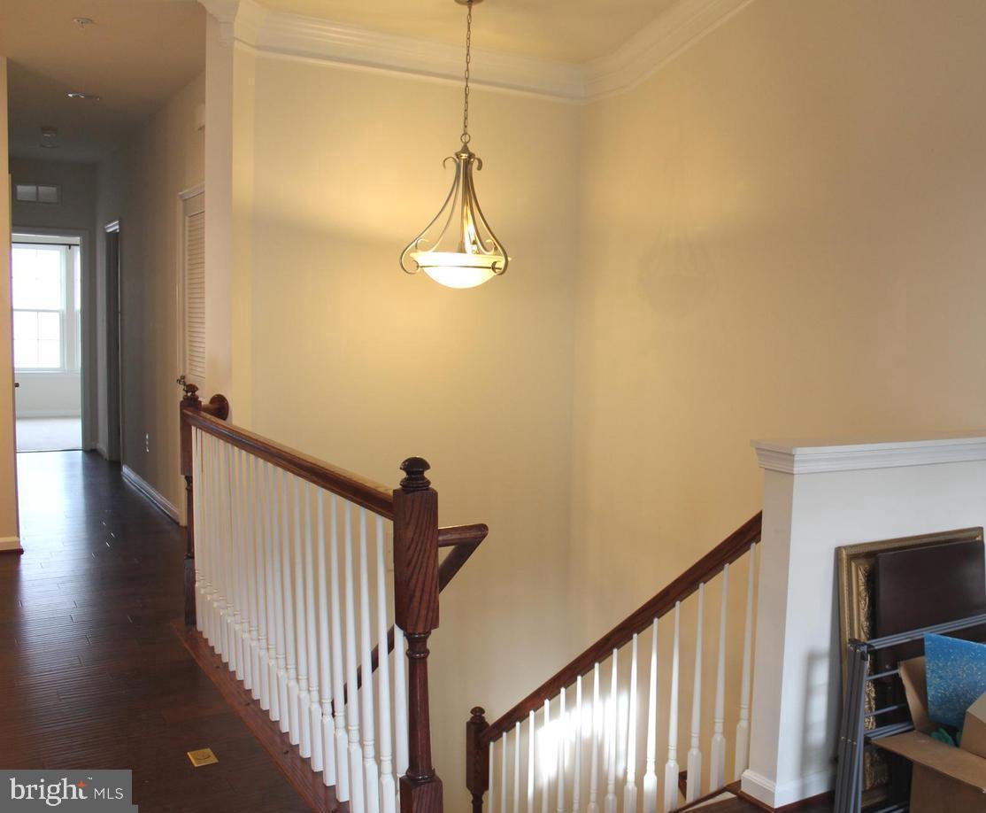 24676 Footed Ridge Terrace Sterling, VA 20166 - Photo 3 of 17