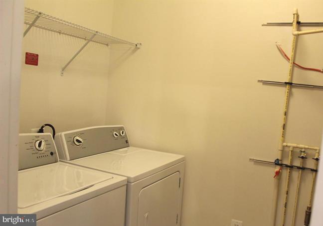 24676 Footed Ridge Terrace Sterling, VA 20166 - Photo 5 of 17