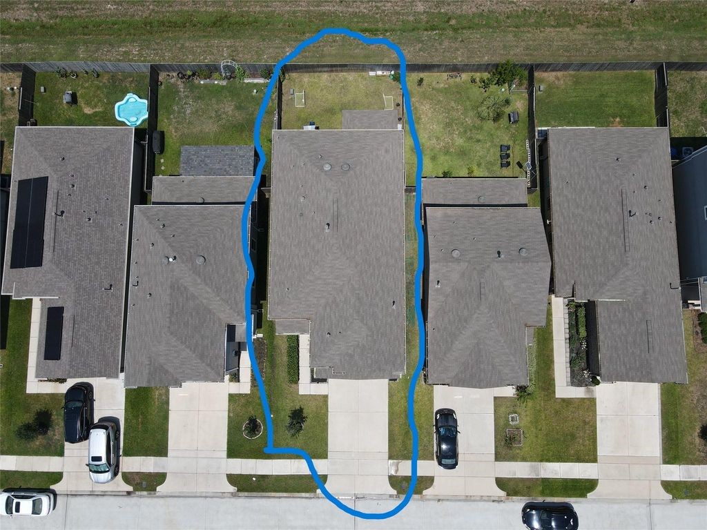 734 Hardwood Grv Court Houston, TX 77090 - Photo 21 of 23 an aerial view of a house with outdoor space lake view