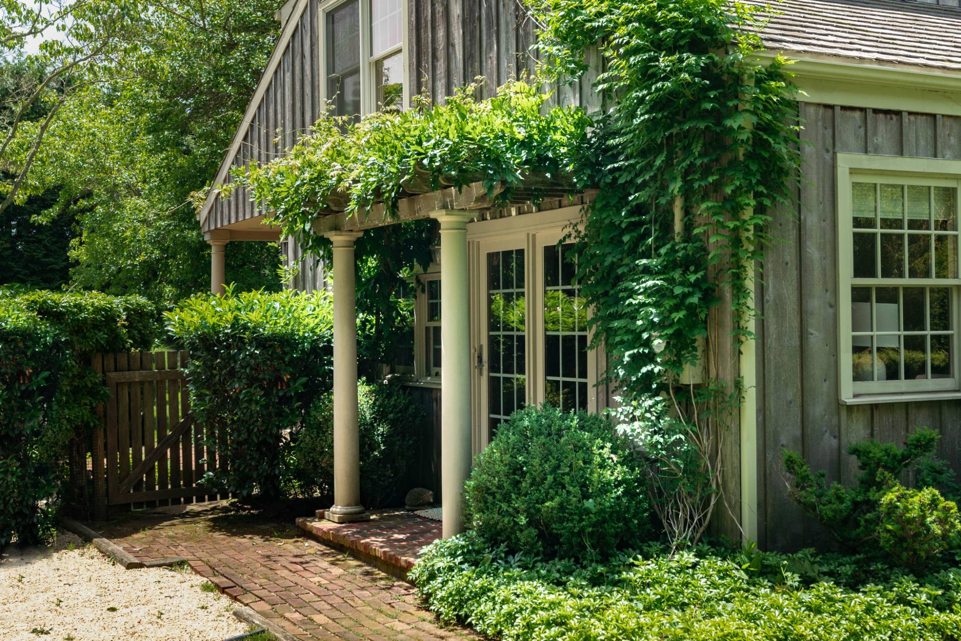 53 Hildreth Lane, Bridgehampton, NY 11932 Compass