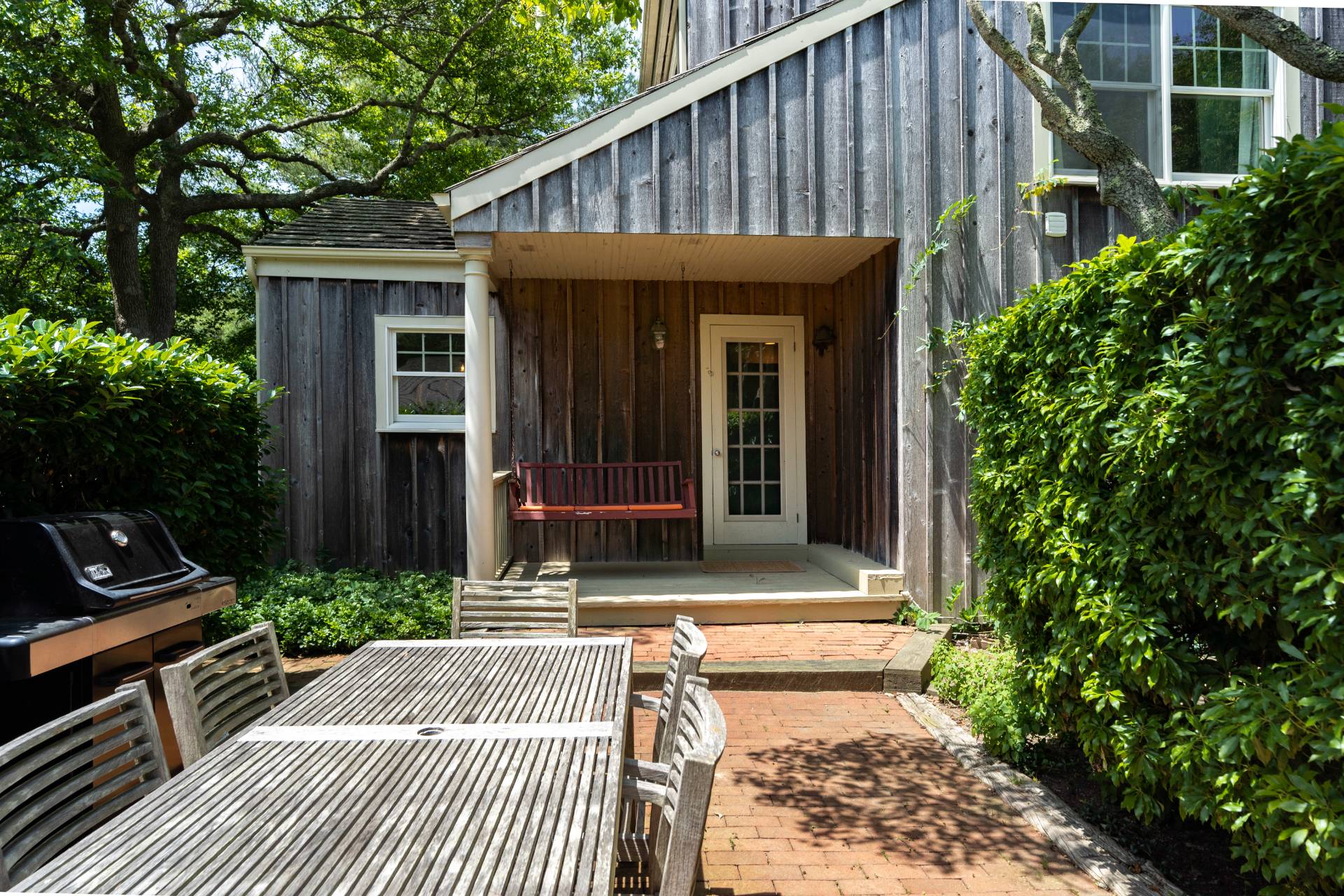 53 Hildreth Lane Bridgehampton, NY 11932 - Photo 9 of 37 a front view of a house having yard