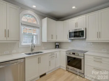 $650,000 | 10907 McAlpine Valley Court, Charlotte, NC 28277