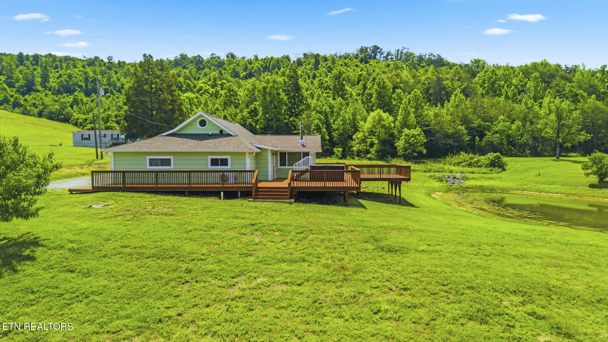 220 Three Point Road Vonore, TN 37885 - Photo 15 of 59 dji_20260520115529_0566_d