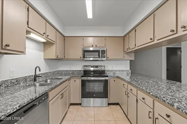 $175,000 | 25 Sams Point Road, Unit 1C, Beaufort, SC 29907