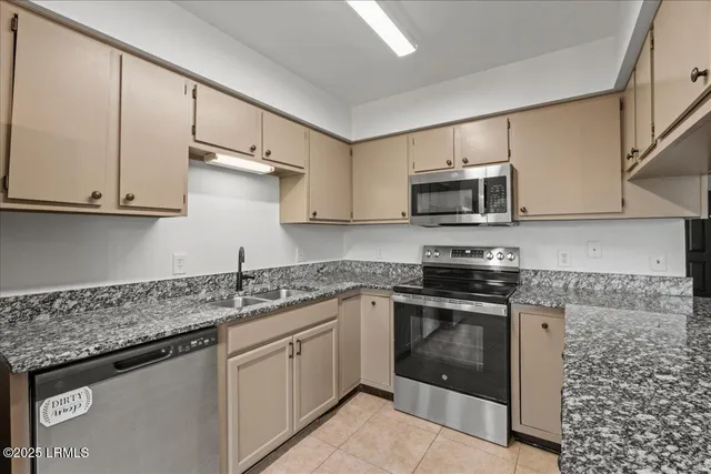 $175,000 | 25 Sams Point Road, Unit 1C, Beaufort, SC 29907