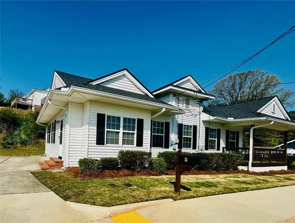 $1,695 | 9 Victory Street, Gainesville, GA 30501