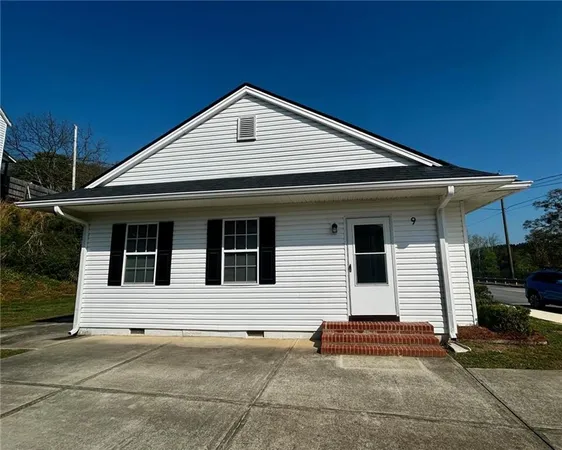 $1,695 | 9 Victory Street, Gainesville, GA 30501