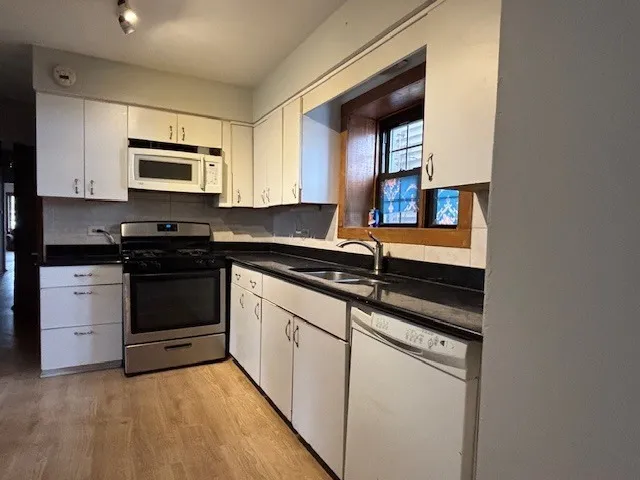 $699,800 | 3159 South Lowe Avenue, Chicago, IL 60616