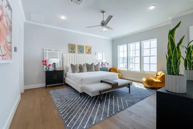 $649,900 | 11053 Chatterton Drive, Houston, TX 77043