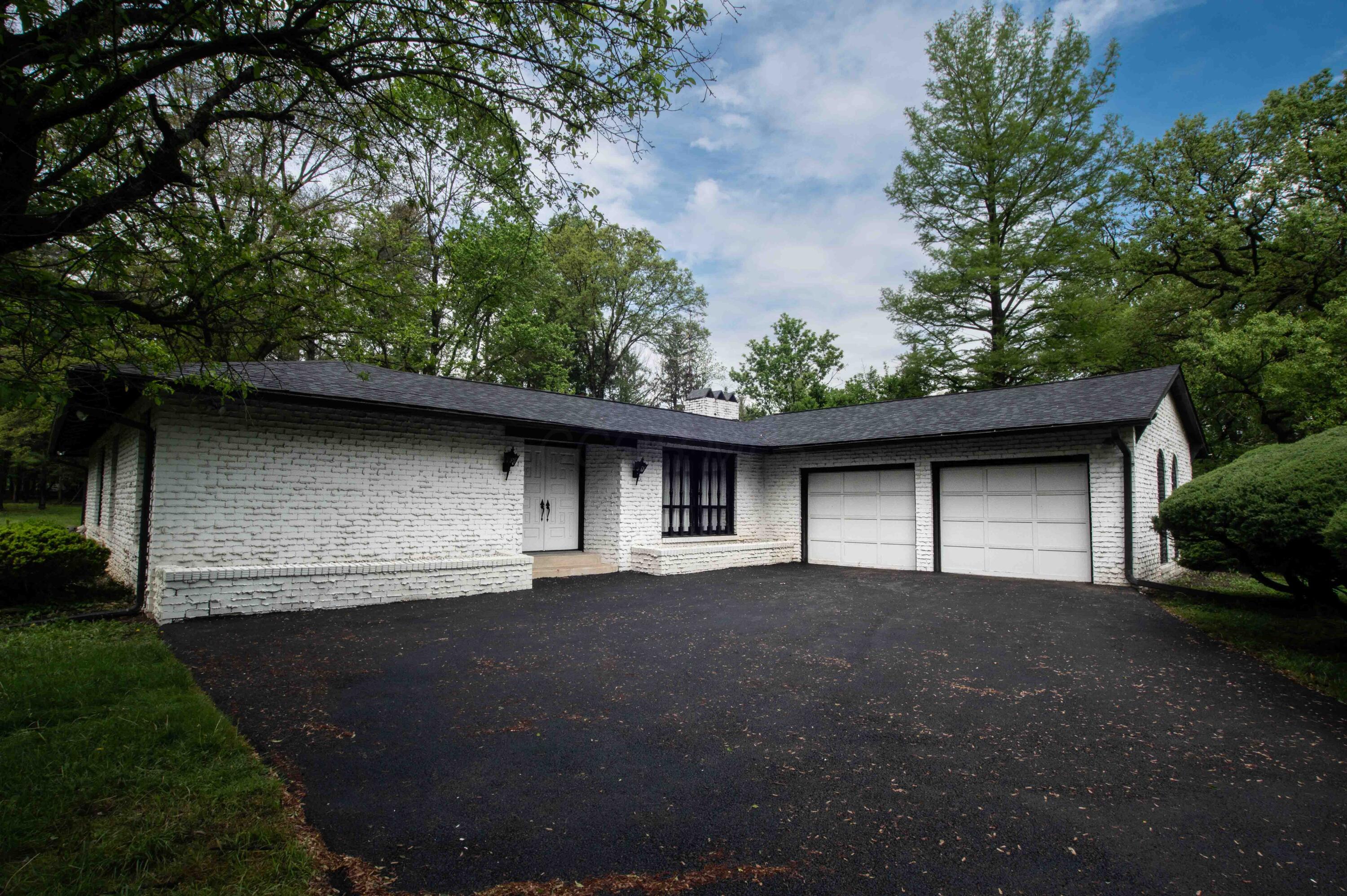 613 Old Farm Road Columbus, OH 43213 - Photo 2 of 70 -midcentury-004