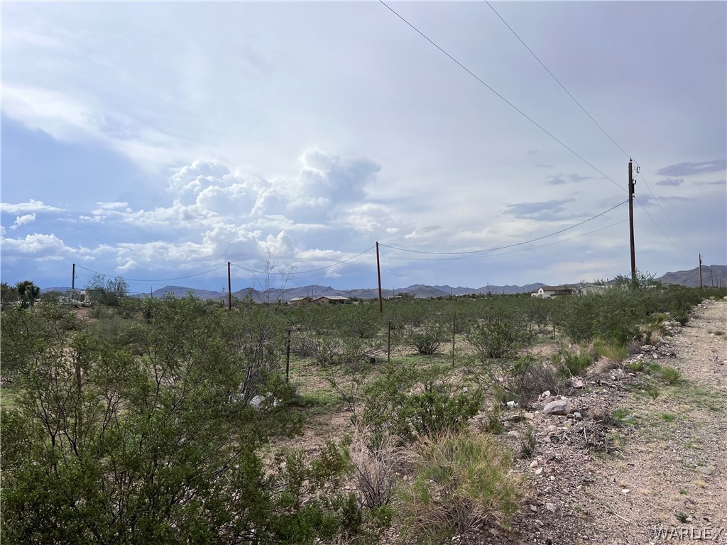 4691 Estrella Road Golden Valley, AZ 86413 - Photo 8 of 11 Gallery Image 8