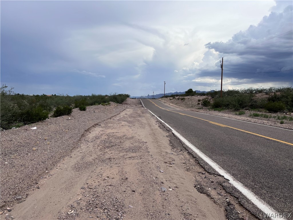 4691 Estrella Road Golden Valley, AZ 86413 - Photo 10 of 11 Gallery Image 10