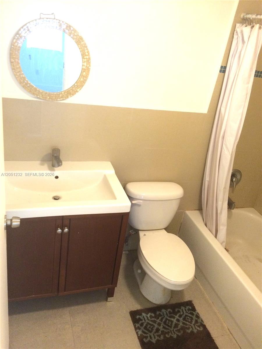 7025 Rue Granville, Unit 1 Miami Beach, FL 33141 - Photo 8 of 10