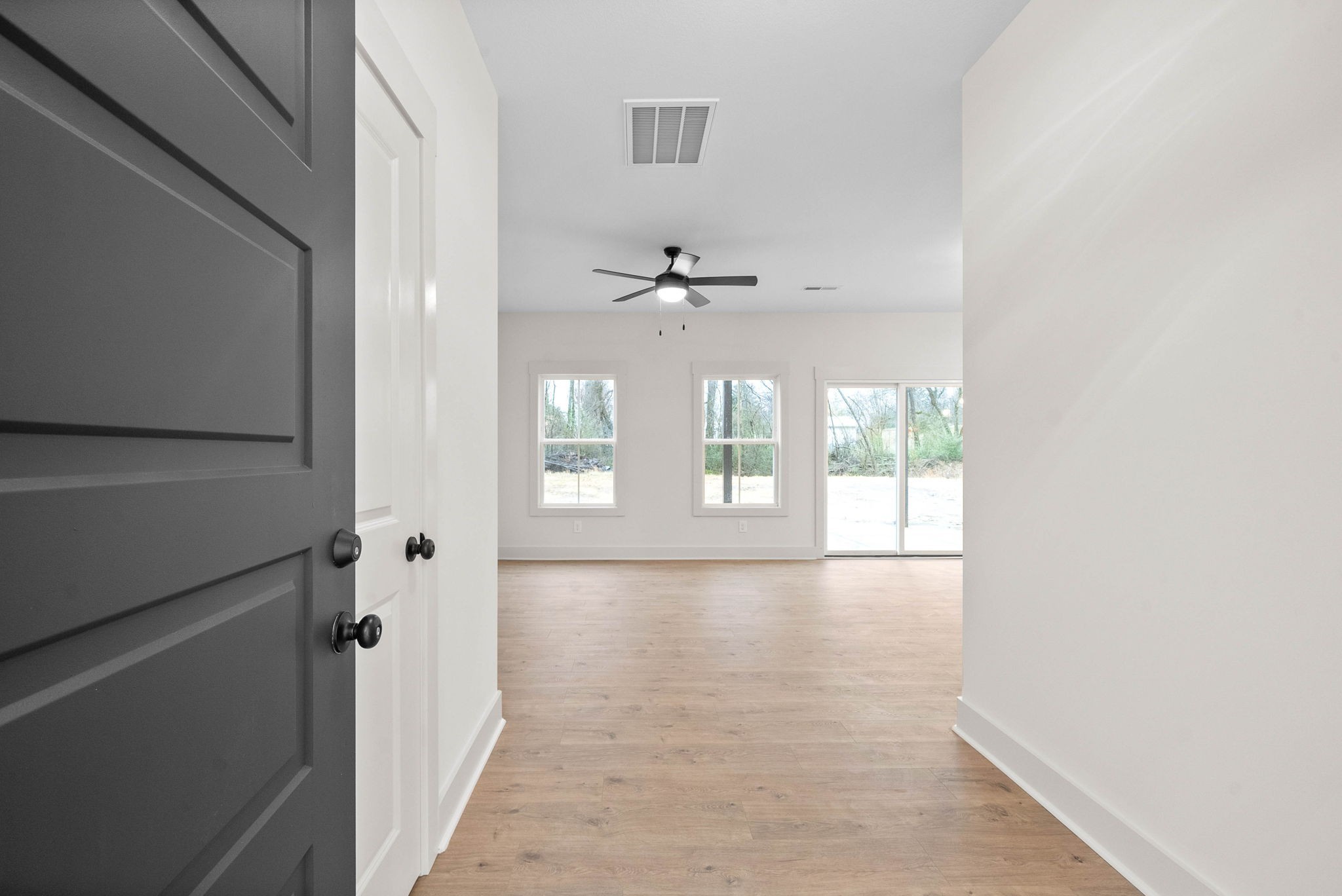 193 Dewberry Road Clarksville, TN 37042 - Photo 4 of 30 a view of a room with a window