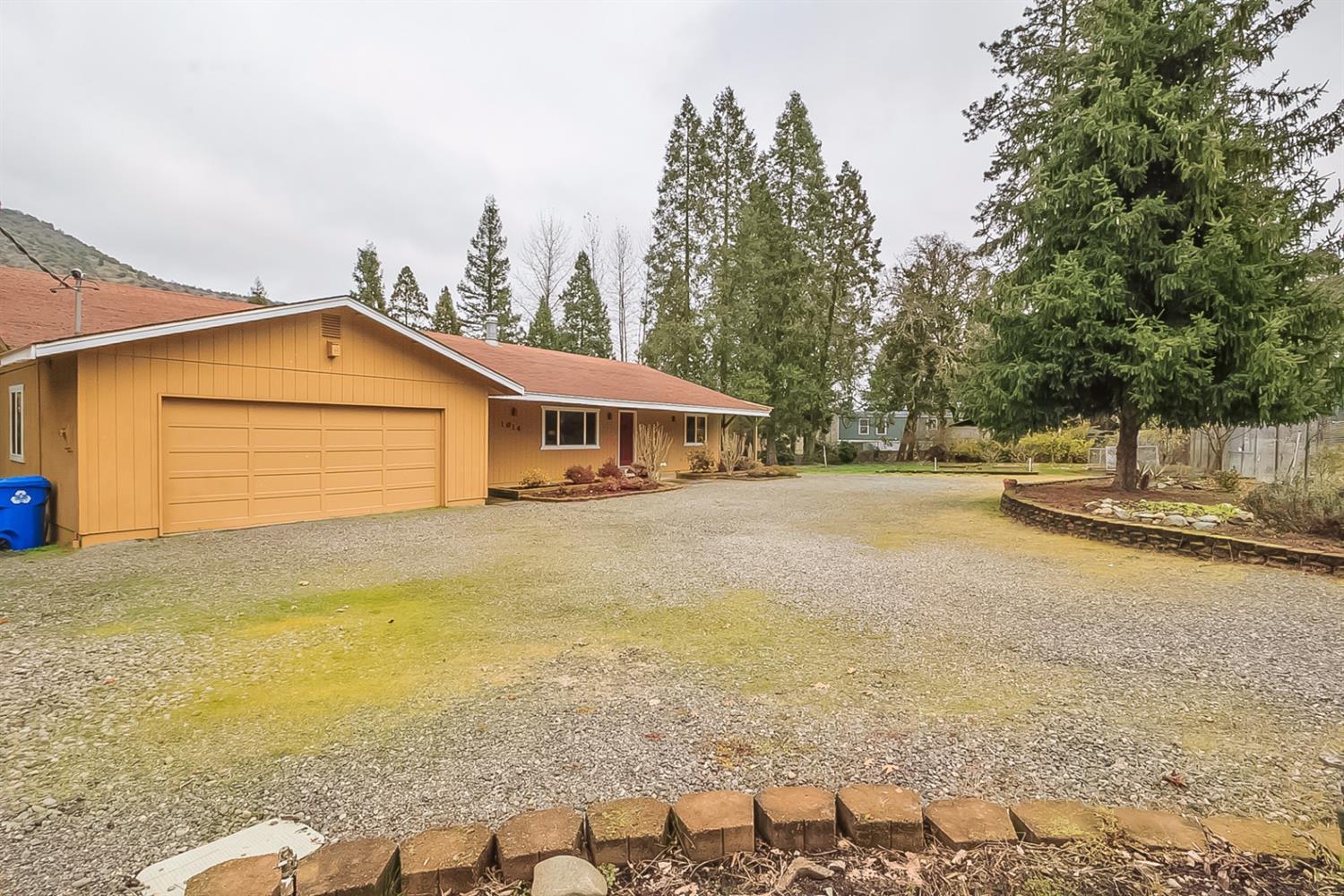 1614 Lampman Road Gold Hill, OR 97525 - Photo 4 of 33 Additional Photo