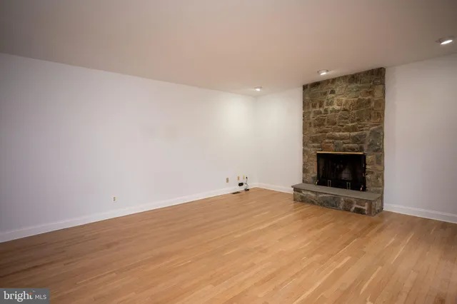 $6,500 | 9700 Grenadier Court, Bethesda, MD 20817